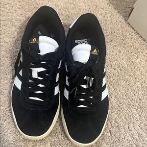 Womens Adidas VL Courts